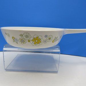 VTG Corning Wear P-38-B 6.5" Daisies Floral Range & Microwave Made in USA.